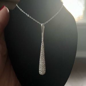 Avon Sparking Necklace